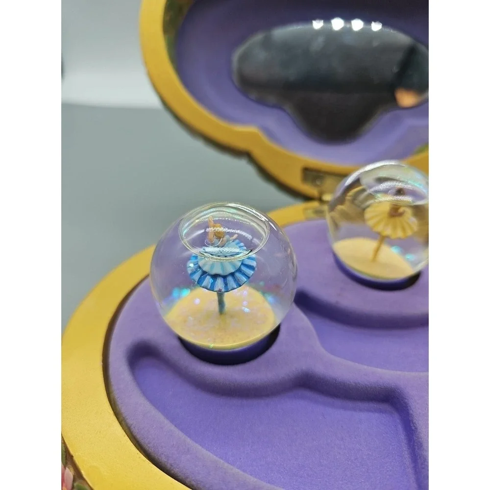 1991 Walt Disney Princess Music Jewelry Box Figurine Globes Beauty &‎ the Beast